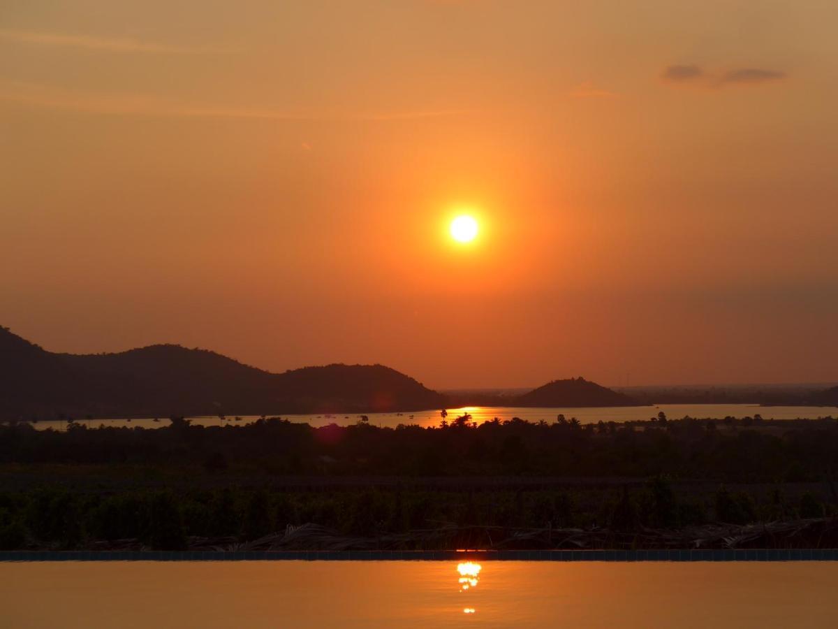 Villa La Plantation Kampot Esterno foto